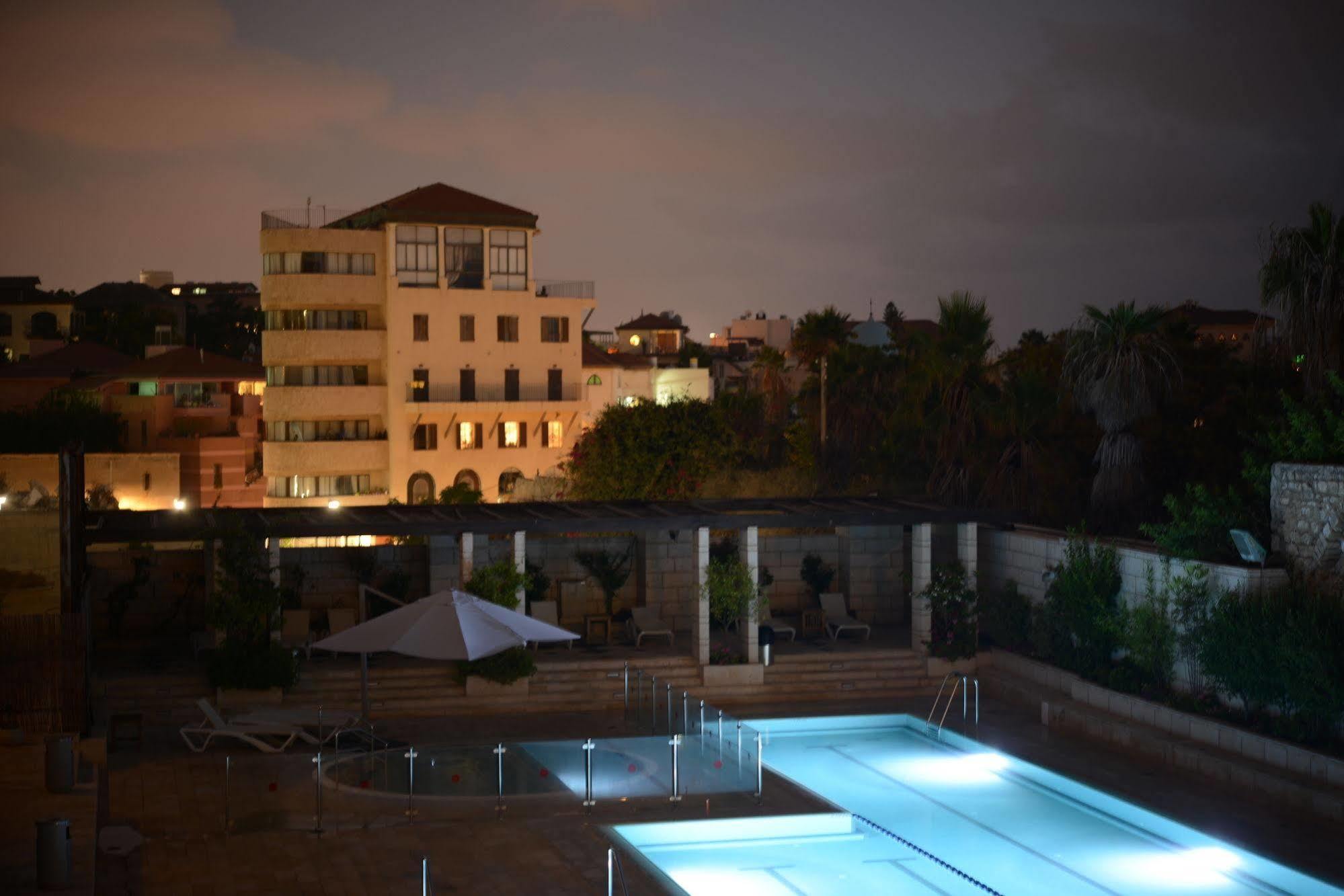 Andromeda Hill Apartments And Spa เทลอาวีฟ ภายนอก รูปภาพ