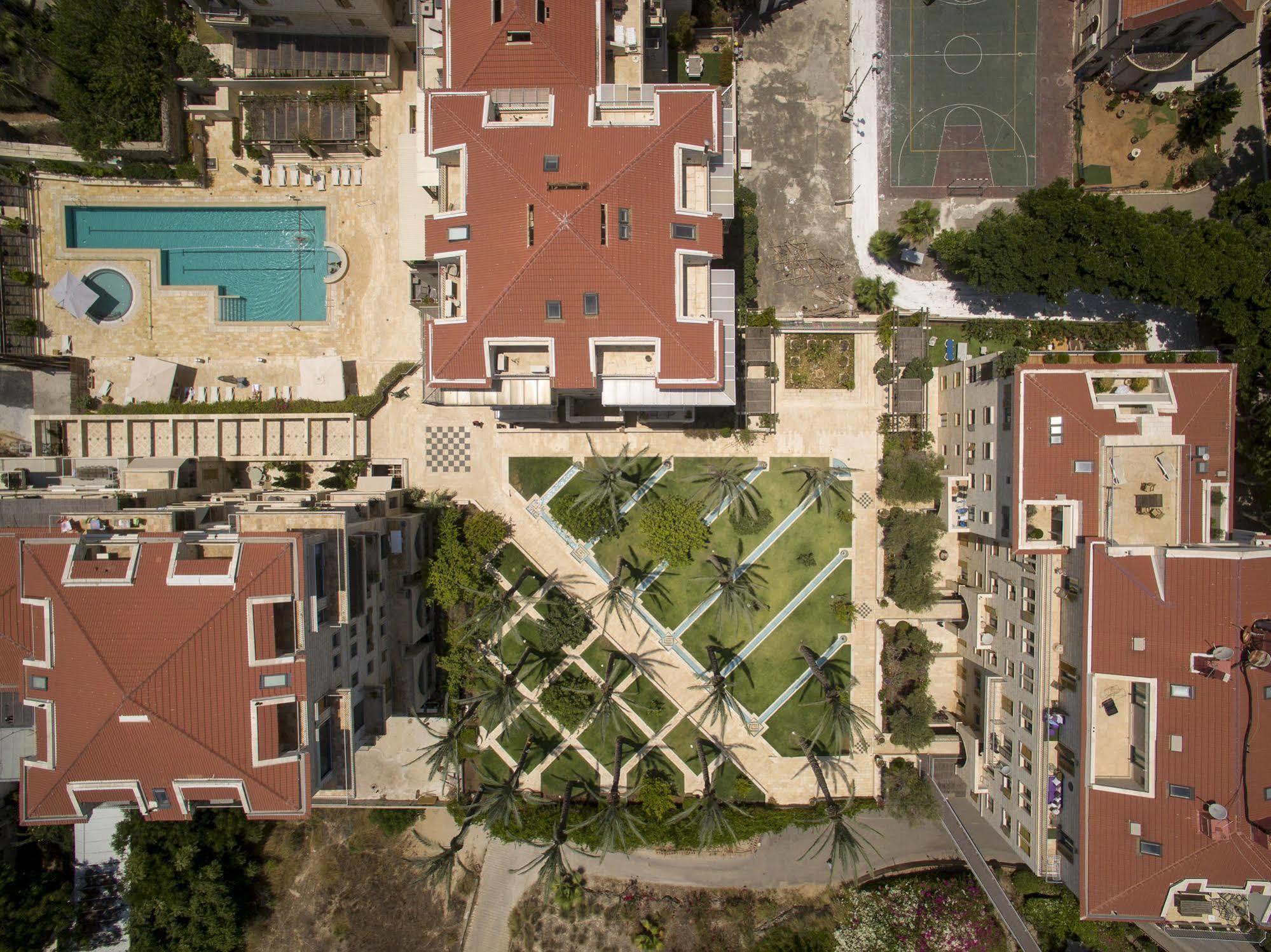 Andromeda Hill Apartments And Spa เทลอาวีฟ ภายนอก รูปภาพ